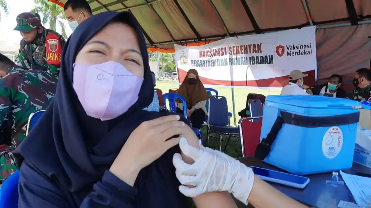 Jelang PTM, Kegiatan Vaksinisasi Merdeka Sasar Pelajar di Mamuju