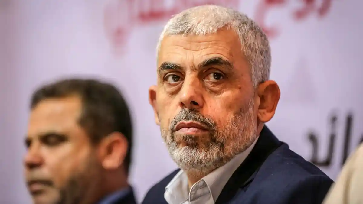 PERLAWANAN Terakhir Sang Penjagal Khan Younis Yahya Sinwar, Lemparan Tongkat Dibalas Tembakan Tank