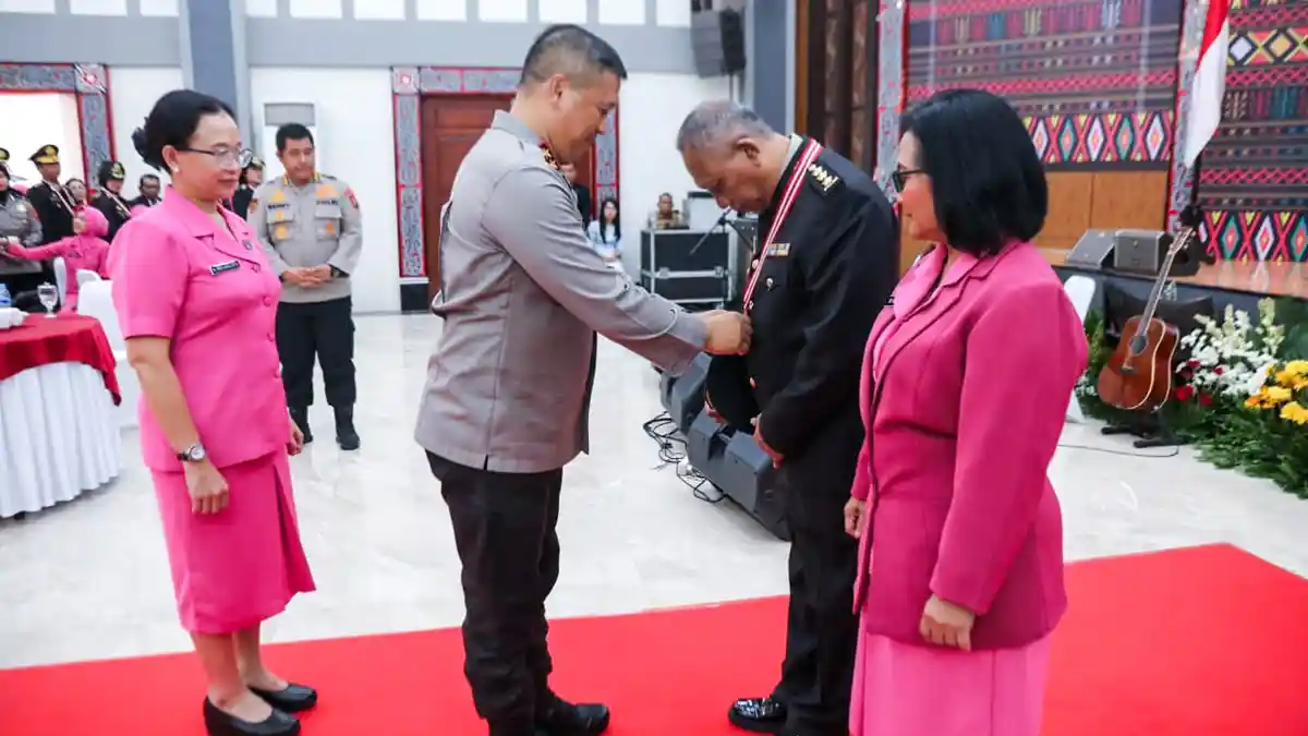 Wisuda Purnabakti, Kapolda Sumut Beri Penghormatan: Polri Adalah Rumah Kita Semuanya
