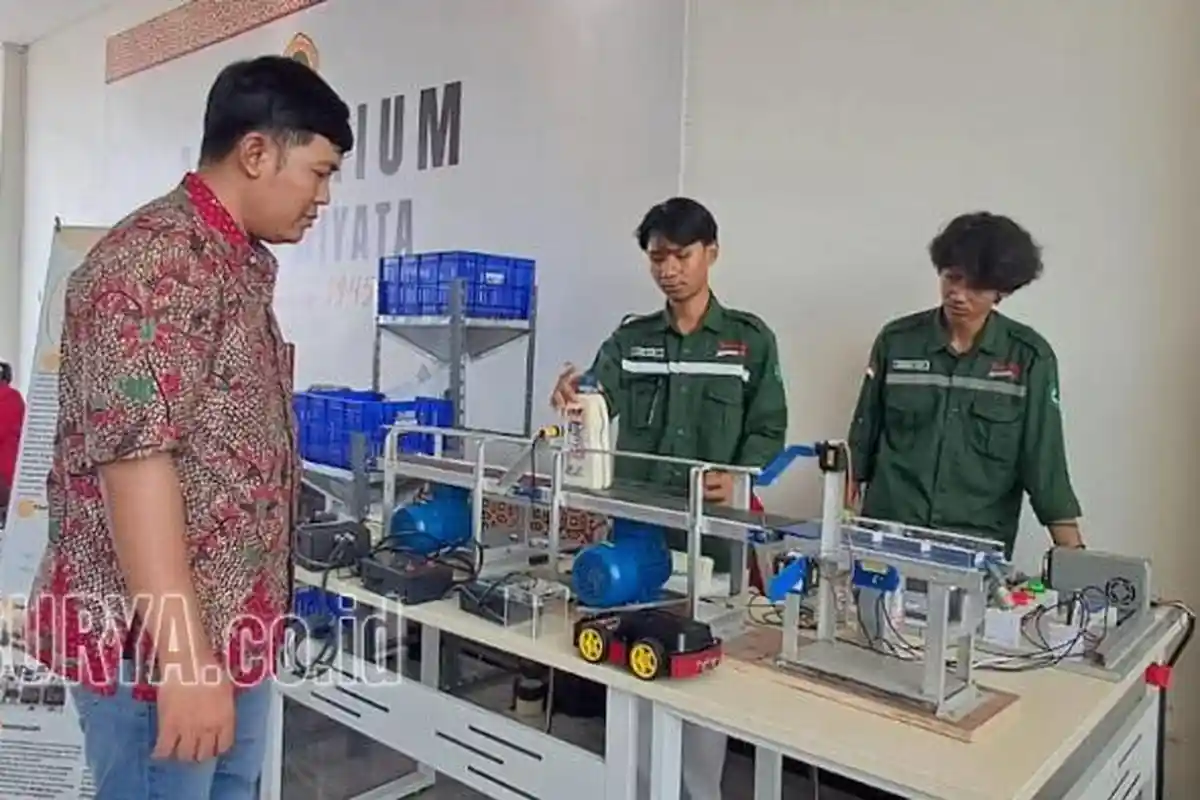 FTEIC Untag Surabaya Gandeng PT Handal, Perkuat Sinergi Industri 4.0