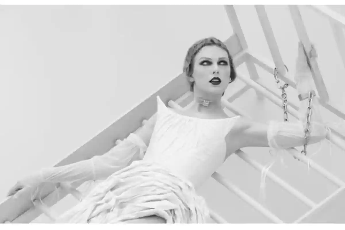 Chord dan Kunci Gitar I Can Fix Him No Really I Can Taylor Swift : Like A Freight Train Trough