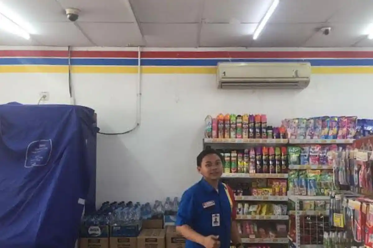 Minimarket di Surabaya Dibobol Maling, Mesin ATM Rusak dan CCTV Disemprot Cat Hitam