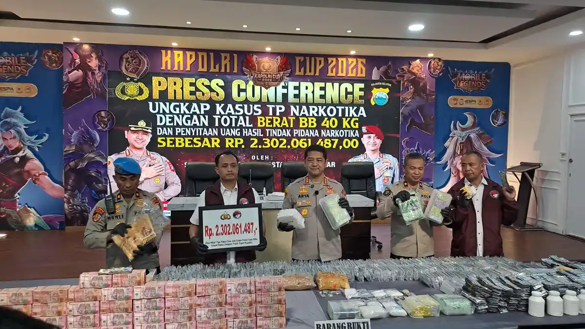 Narkoba 40 Kg Asal Pekanbaru Gagal Edar di Makassar, Polisi Turut Sita Rp2,3 Miliar Milik Bandar - Tribun-timur.com