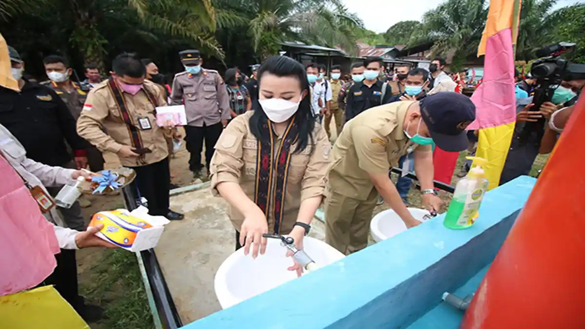 Bupati Landak Resmikan Pamsimas Desa Sekendal