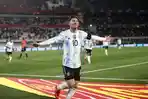 messi-selebrasi-hattrick.jpg