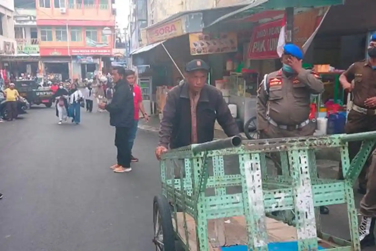 PKL di Bandar Lampung Pasrah Digusur Pol PP, Harap Solusi Pemerintah