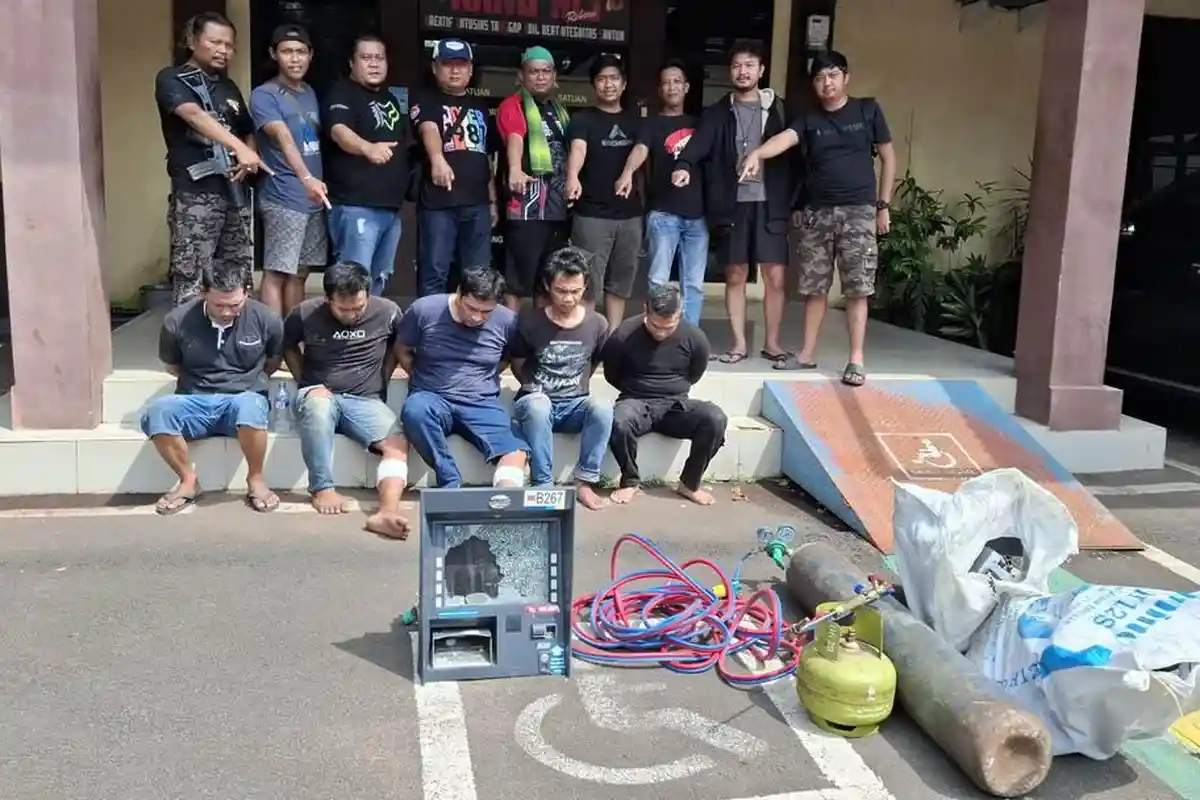 Nekat Bongkar Mesin ATM Pakai Mesin Las dan Curi Rp 200 Juta, 5 Tersangka Ditangkap Polres Subang
