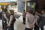 Anggota Polres Flores Timur Diterjunkan ke Lokasi Konflik di Adonara Timur