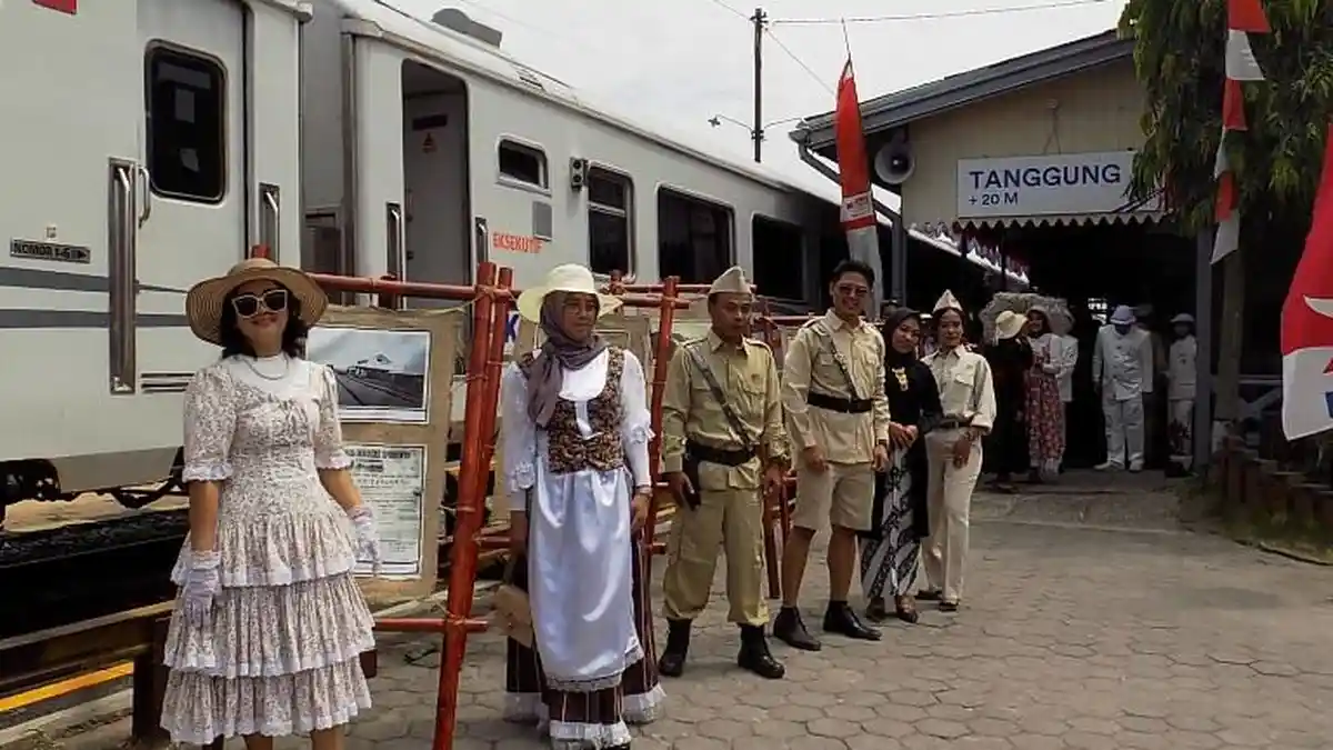 Napak Tilas Jalur Rel Pertama Jalur Semarang-Tanggung, Naik Kereta Api Usung Konsep Jadul