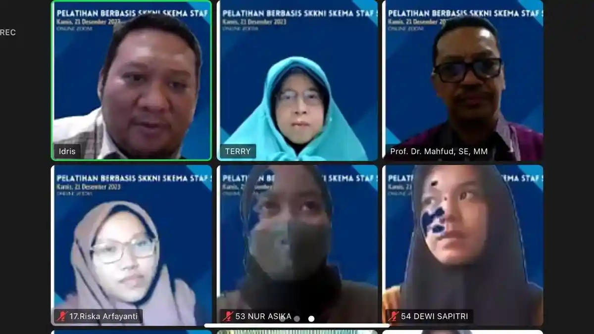 106 Mahasiswa dan Dosen Unipol Soppeng Ikut Pelatihan Berbasis SKKNI MSDM Skema Staf SDM