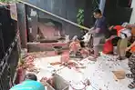 Suasana-penyaluran-daging-kurban-oleh-DPD-PKS-Makassar-di-Kantor-DPD-PKS-Makassar.jpg