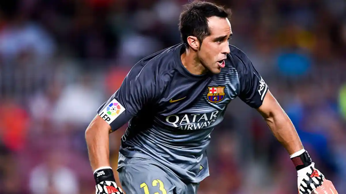 Barcelona Bisa saja Mainkan Claudio Bravo dan Sandro Ramirez di Final Copa del Rey