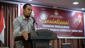 Ketua_KPU_Kepulauan_Meranti_Katmuji.jpg
