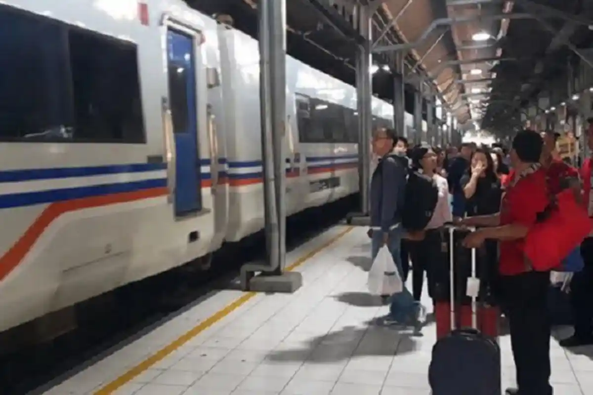 Inilah Jadwal Keberangkatan Kereta Api dari Semarang , Jumat 16 November 2018