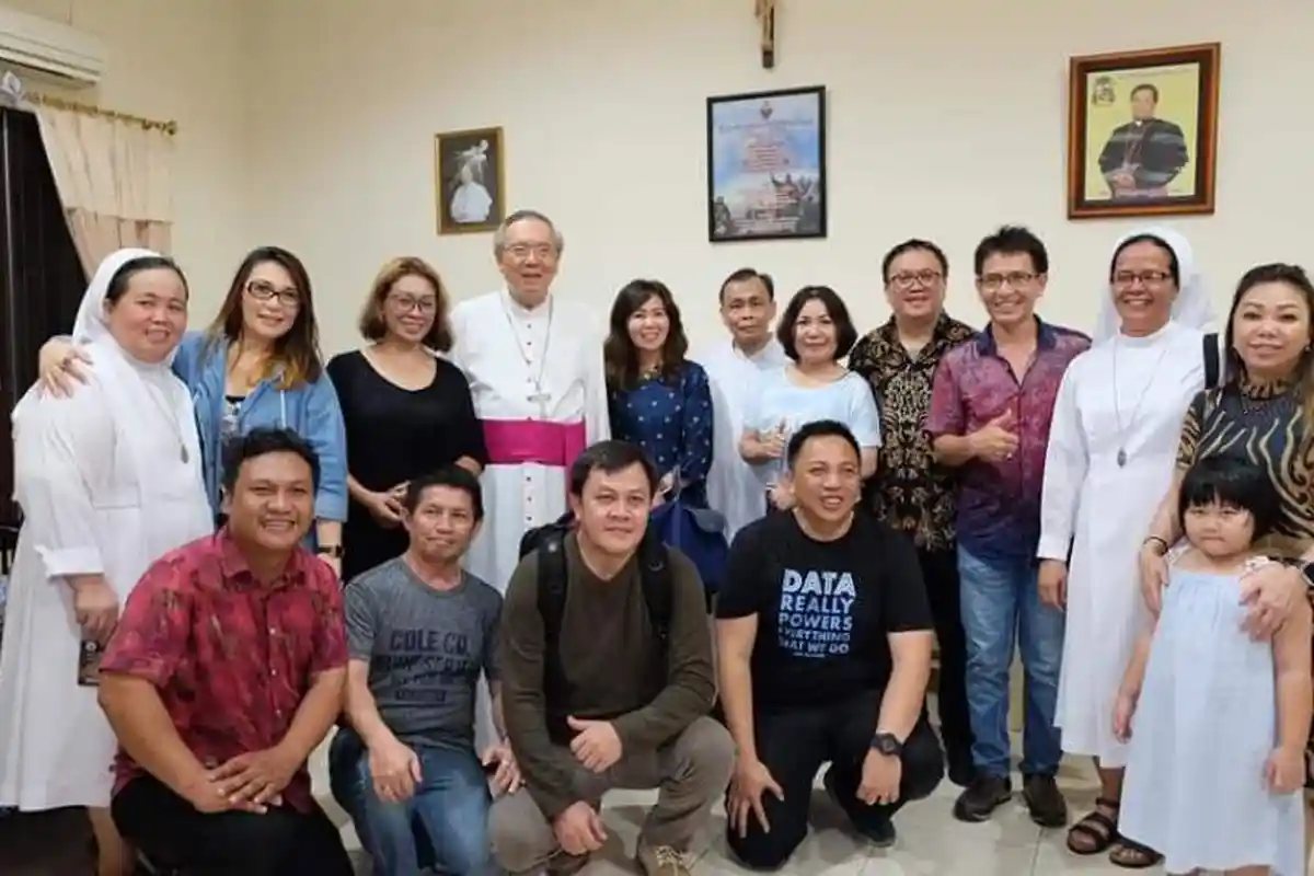 Ini Dua Ungkapan Latin Penuh Makna dan Sangat Indah yang Menonjol dari Uskup Suwatan