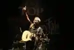 Aksi IWAN FALS dalam TOP Concert
