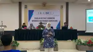 Wakil-Ketua-DPRD-Sulbar-Dr-Sitti-Suraidah-Suhardi-menjadi-pemateri-dalam-kegiatan-Senter-KIM.jpg