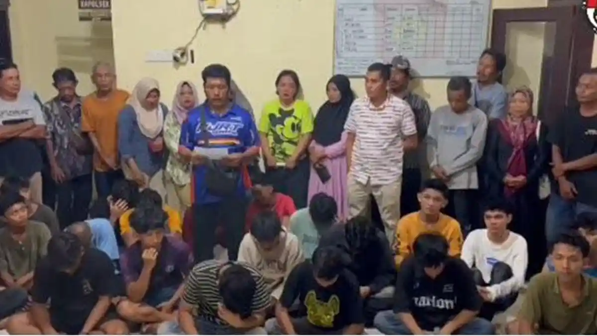Dua Kelompok Remaja di Inhu Hampir Bentrok Sampai Bakar Motor, Ternyata Gara-gara 'Cinta Monyet'