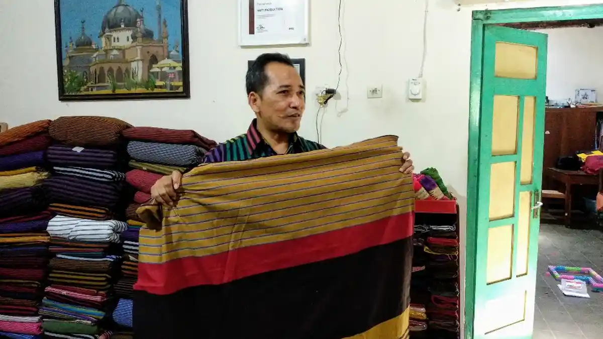 Awalnya Iseng, Arif Kini Sukses Produksi Suvenir Berbahan Pasir - arif-triyanta.jpg