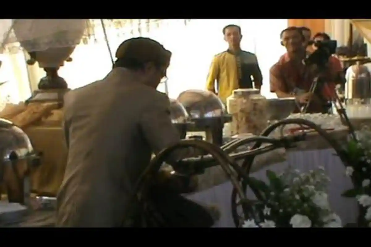 Seperti Ini Besan Presiden Jokowi Jualan Cendol