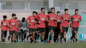 skuad-persebaya-jelang-pertandingan-melawan-PSM-Makassar.jpg