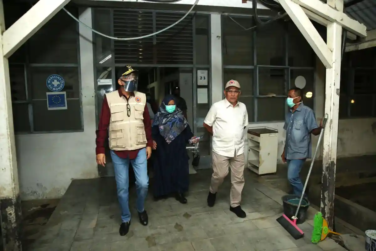 Plt Gubernur Aceh Cek Ruang Isolasi Khusus di RSUZA
