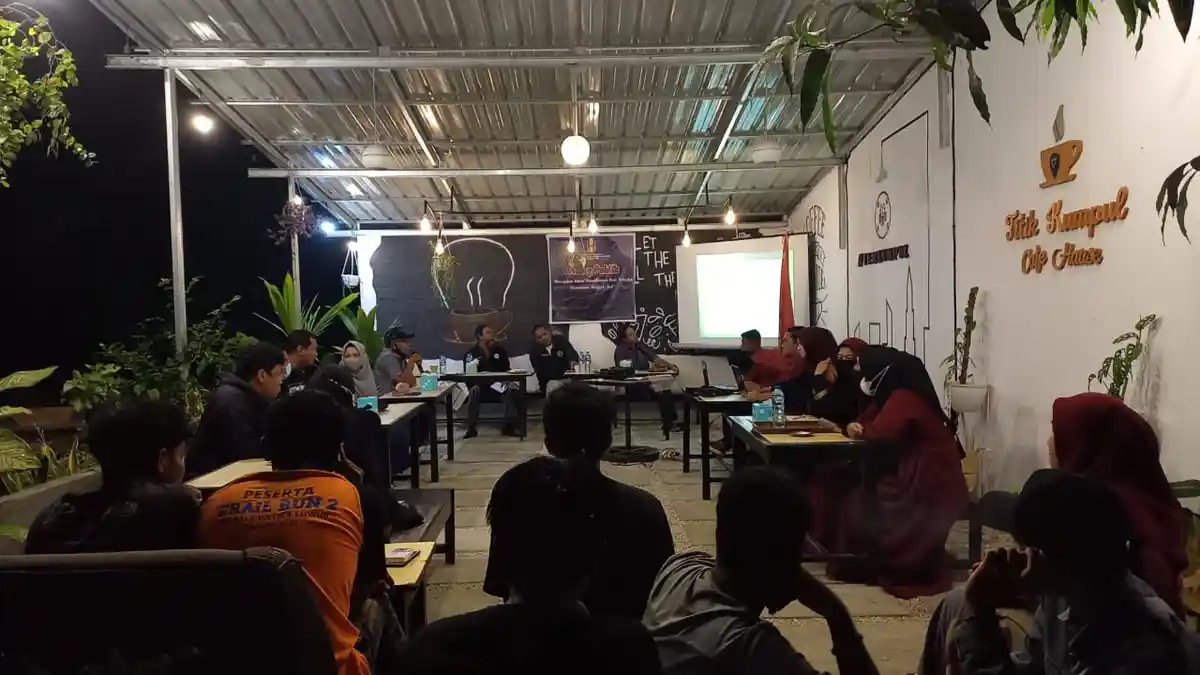 IMM Balut Gelar Dialog Publik Soal Ancaman Abrasi, Masyarakat Kecewa DPRD Tak Hadir