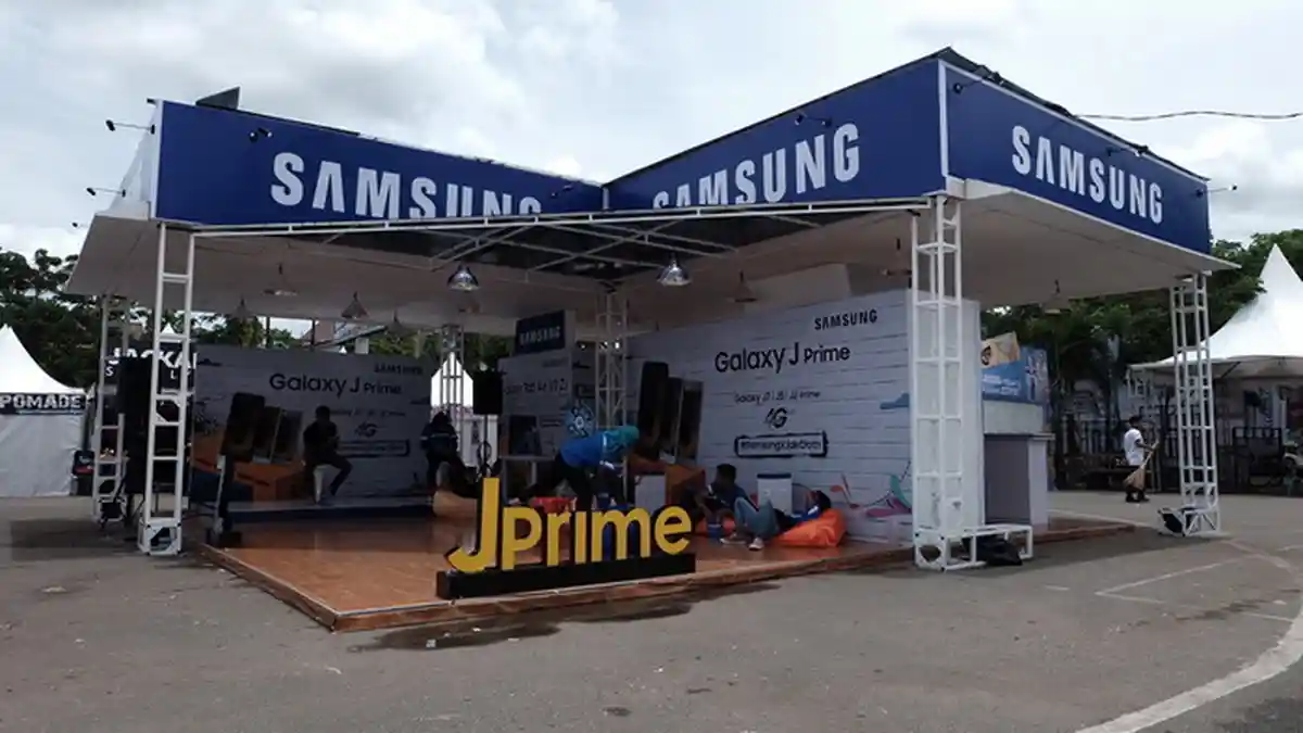 Saksikan Penampilan Finalis Lomba Akustik di Booth Samsung dalam JakCloth Goes to Samarinda Hari Ini