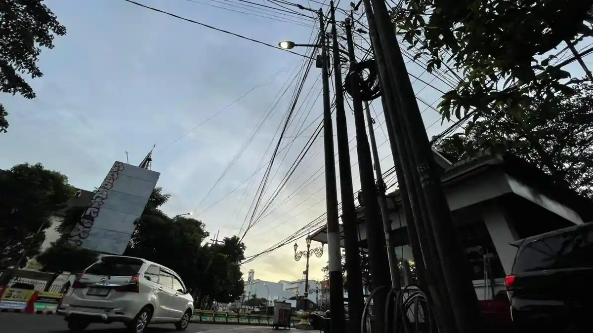 Pemkot Malang Siap Realisasikan Penataan Kabel Bawah Tanah pada 2026