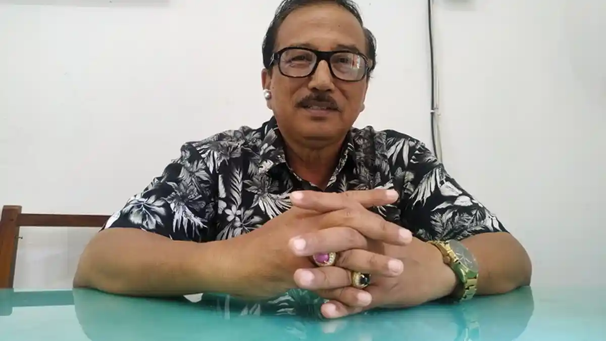 Kami Terombang Ambing di Laut, Memikul Sekarung Beras