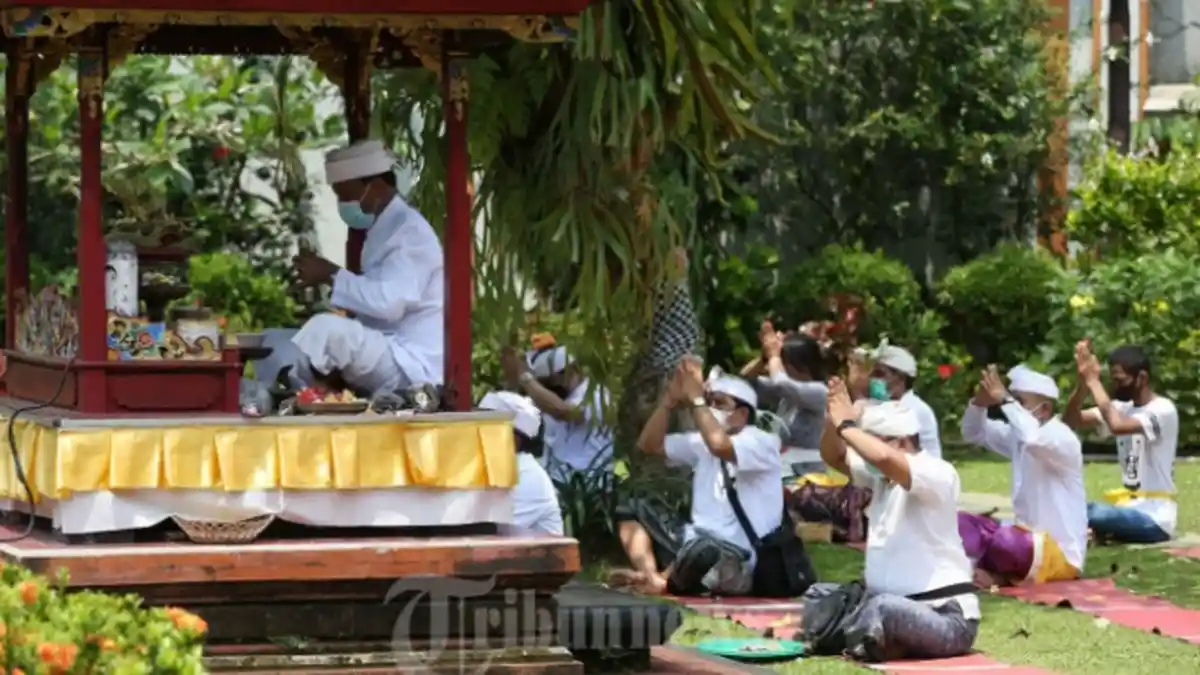 Arti Rahajeng Nyanggra Rahina Galungan Lan Kuningan & 35 Link Twibbon Hari Raya Galungan 10 November