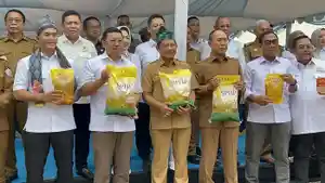Mendagri-Tito-Minta-Pemda-se-Sulawesi-Tenggara-Cek-Harga-Pangan-Tiap-Pekan-Utamakan-Beras-dan-Telur.jpg