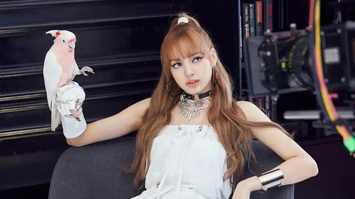 Lisa BLACKPINK Ulang Tahun, Ini 5 Alasan Pantas Sandang Julukan Golden Maknae