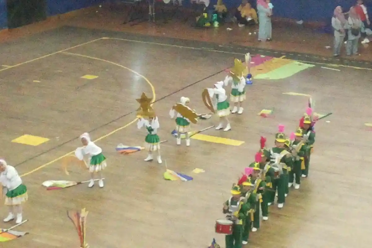 Siswa dari 15 TK Ikuti Lomba Drum Band di GOR Saburai