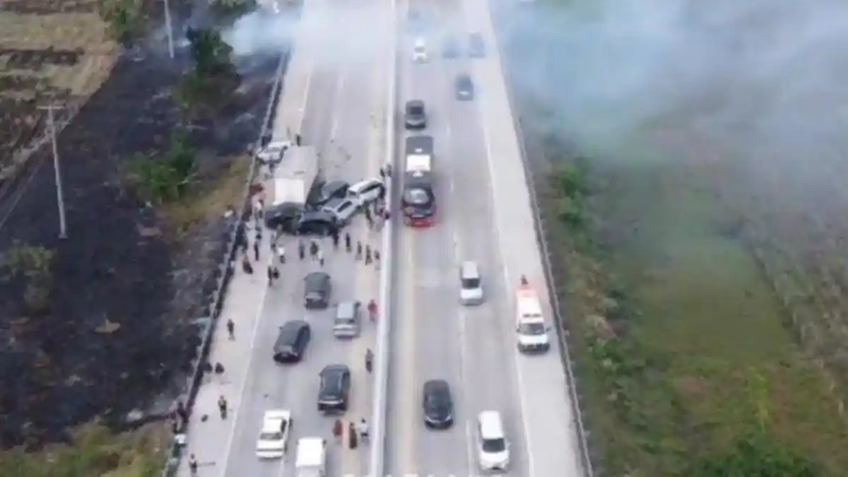 Kecelakaan Maut di Tol Pejagan Dipicu Warga Bakar Jerami, Mobil Ini Alami Kerusakan Paling Parah