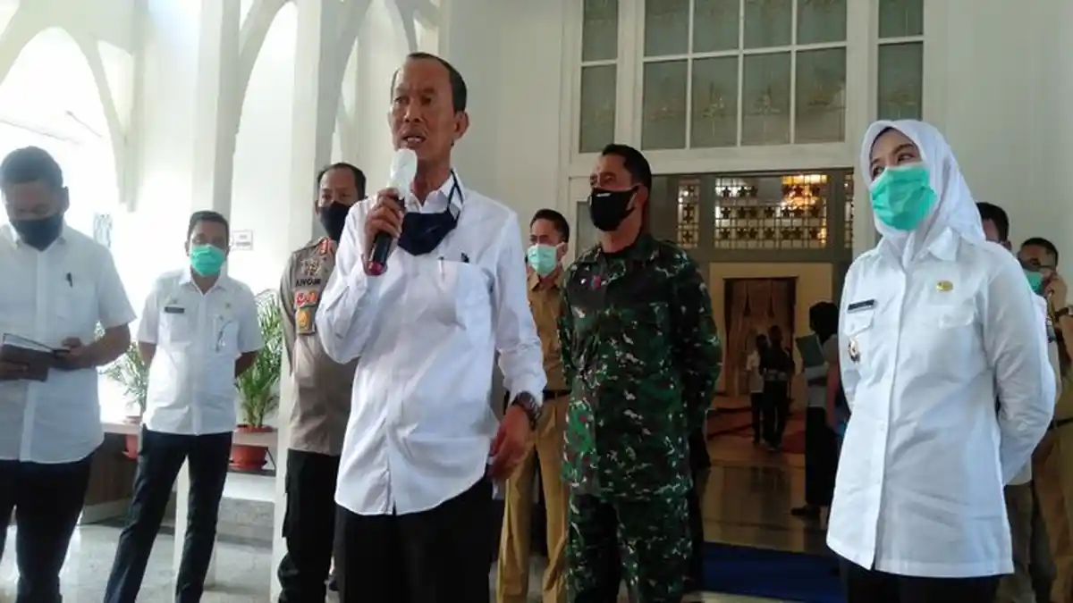 WALIKOTA Palembang Siapkan Denda dan Tegas Cabut Izin Usaha Bagi Pelanggar Protokol Kesehatan