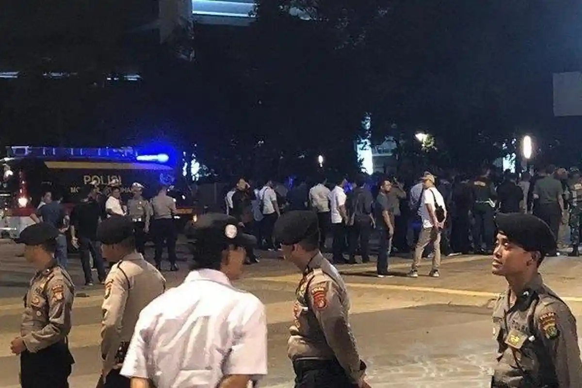 Warga Bali Geger Dengar Suara Dentuman Keras, Ada Meteor Jatuh?