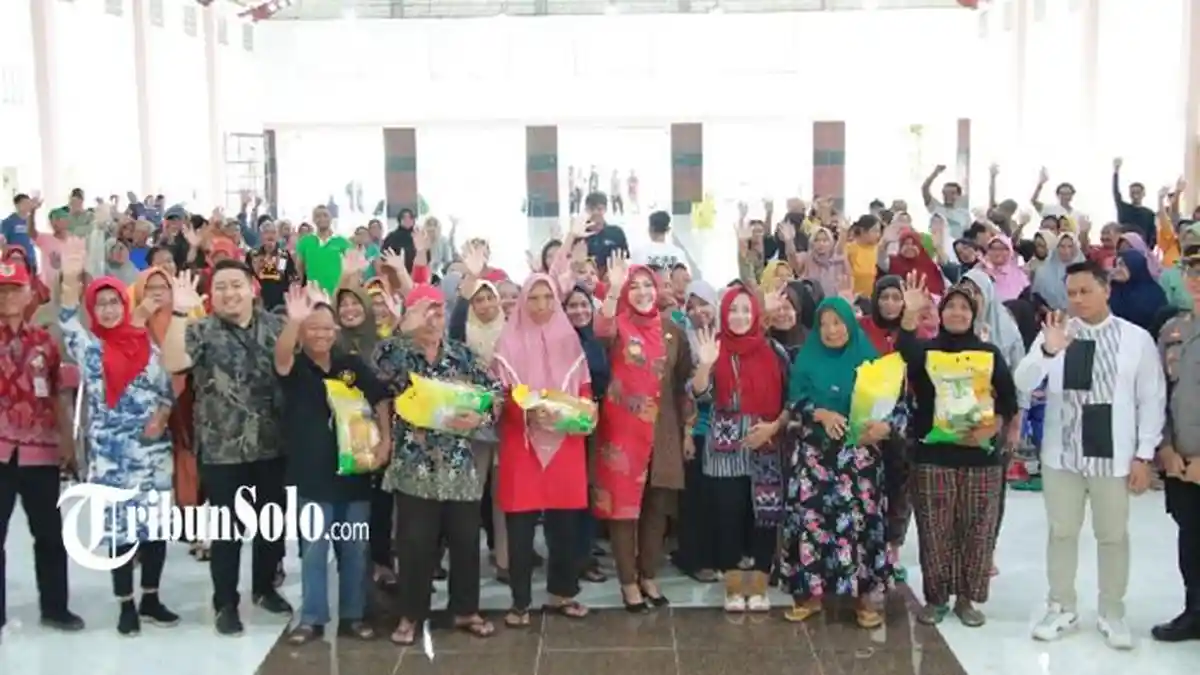 Bupati Sri Mulyani Pastikan Bazar Pangan Murah di Klaten Terus Berjalan saat Bulan Ramadhan