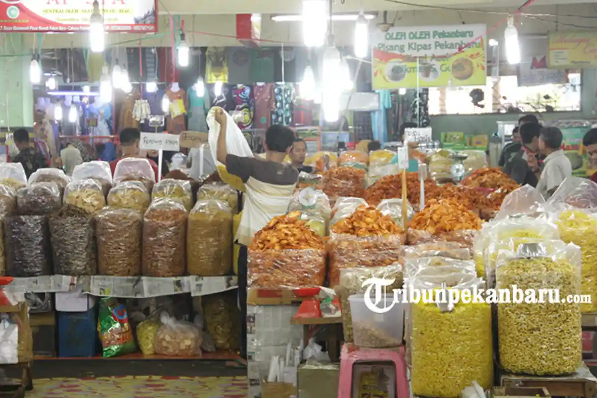 Pedagang Ketar-ketir Terancam Bangkrut Akibat Pandemi, Pasar Bawah Pekanbaru Kembali Menggeliat