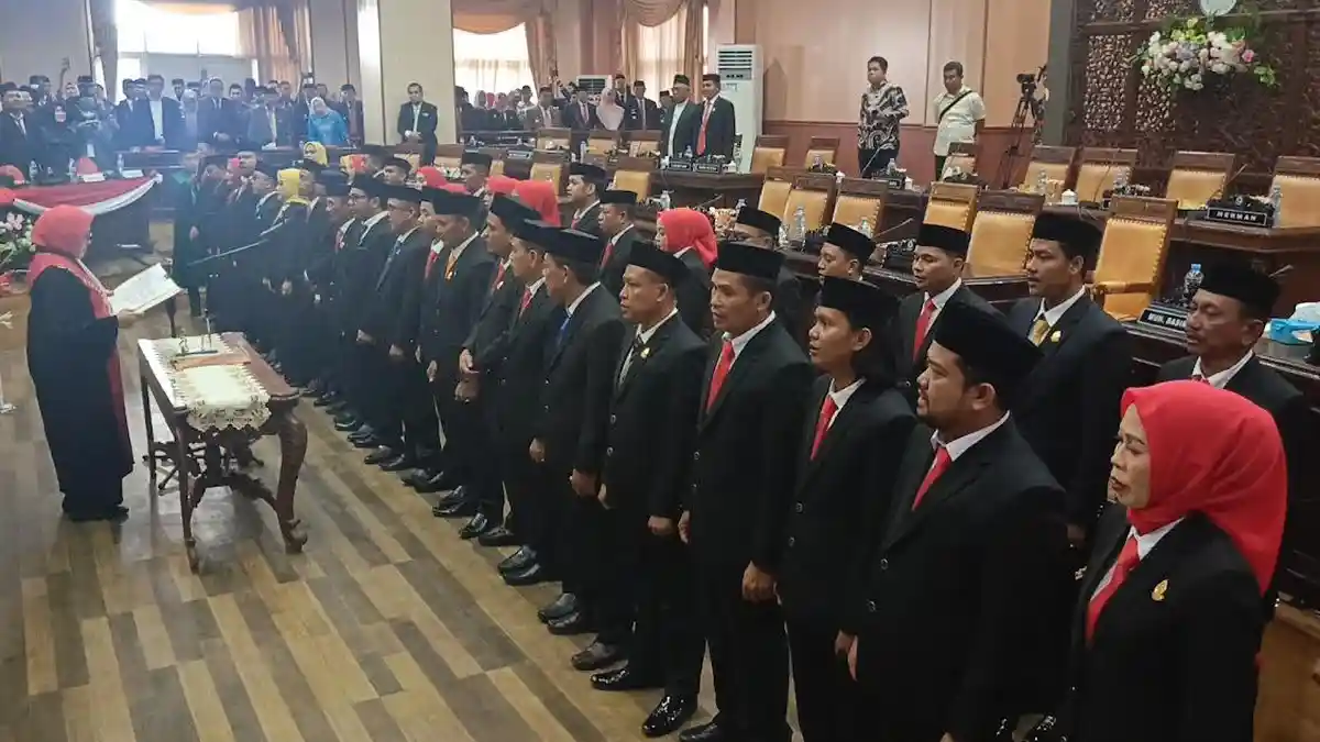 40 Anggota DPRD Jeneponto Resmi Dilantik, Kader Nasdem dan Golkar Jadi Pimpinan Sementara