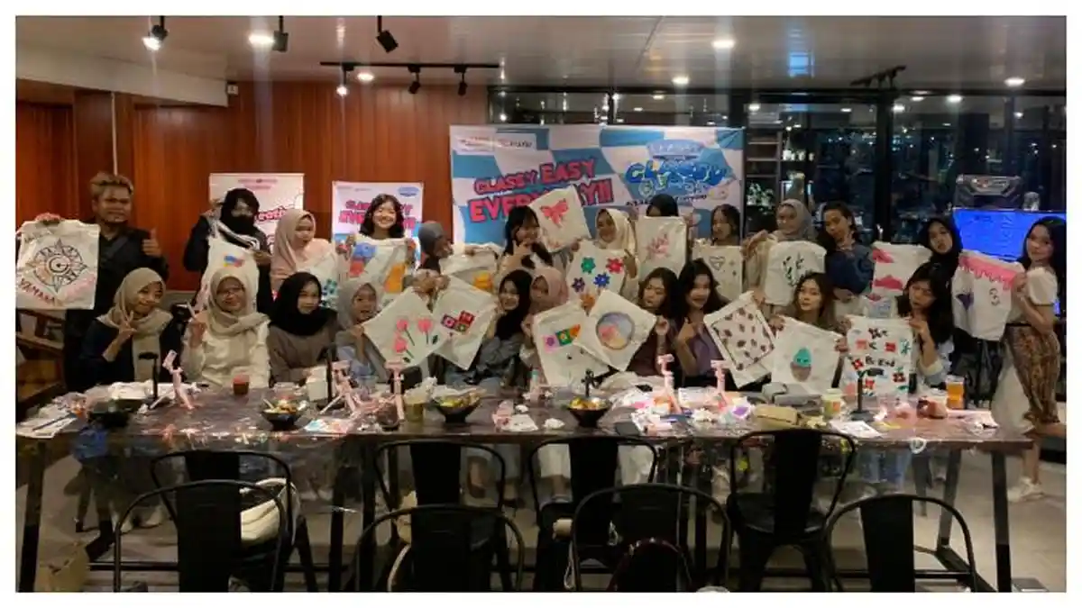 Pelajar dan Mahasiswa Asyik Melukis di Tote Bag Bersama Yamaha Classy Class dan Fun-loving Friend 