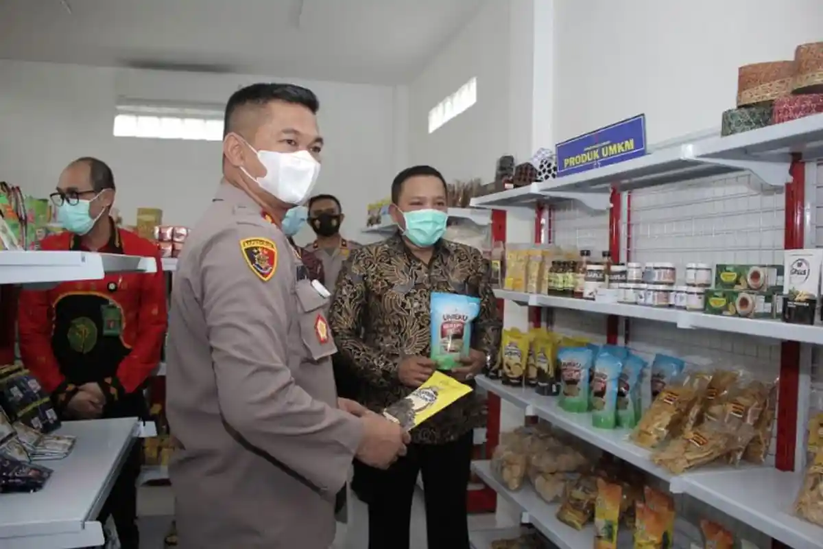 Polres Sampang Resmikan Gedung dan Retail Modern Wira Asta Brata Mart untuk Pasarkan Produk UMKM