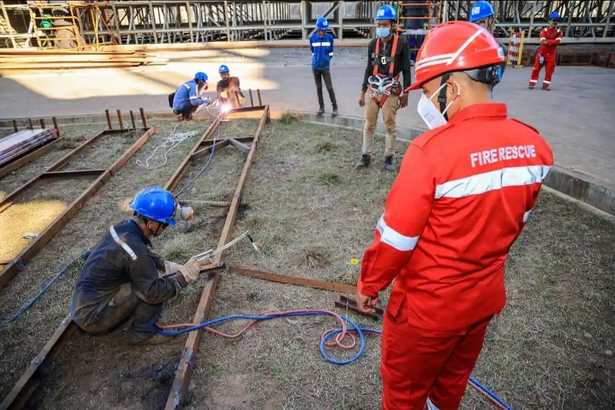 PT MPG Tegaskan Komitmen Keselamatan Kerja Saat Overhaul Unit 4 PLTU