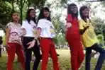 Wisatawan Padati Taman Margasatwa Ragunan