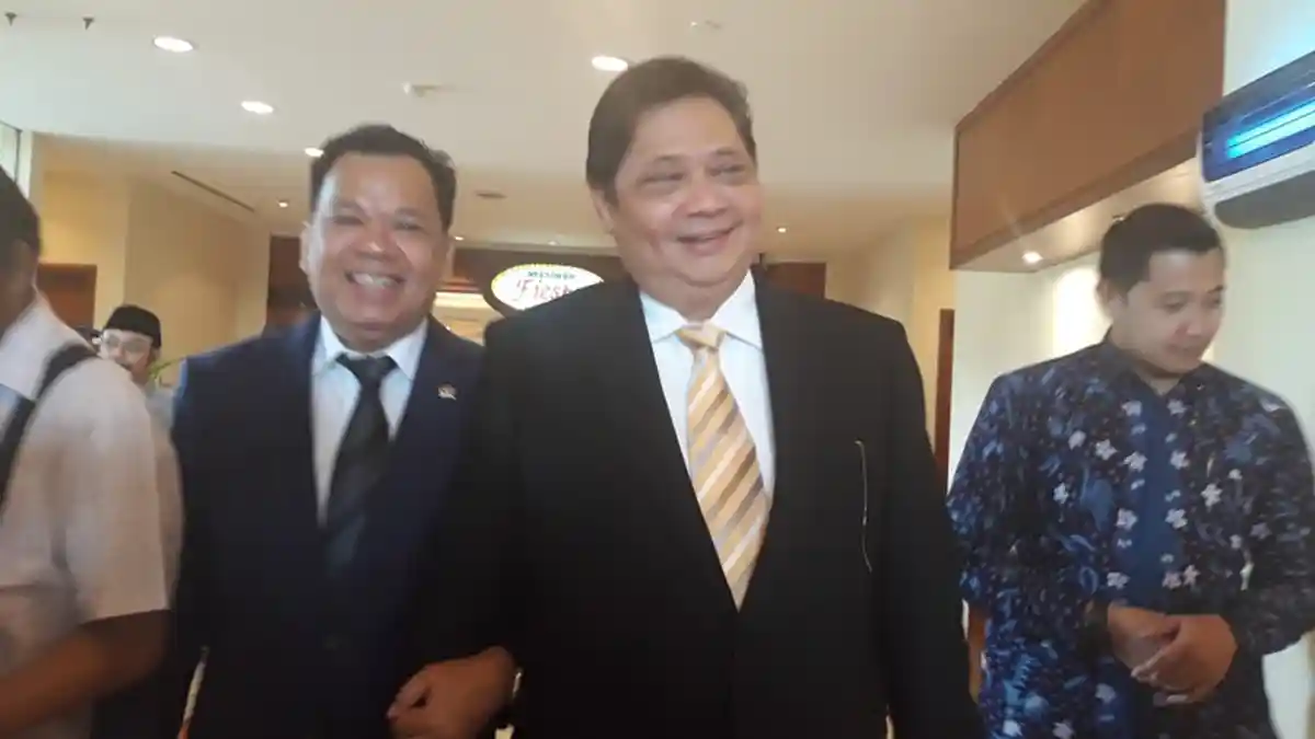 Airlangga Diminta Nonaktifkan Pengurus Golkar yang Membangkang