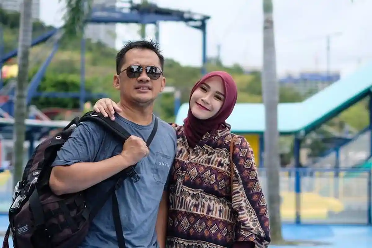 Lama Tak Terdengar, Pasangan Zaskia Mecca dan Hanung Bawa Kabar Bahagia