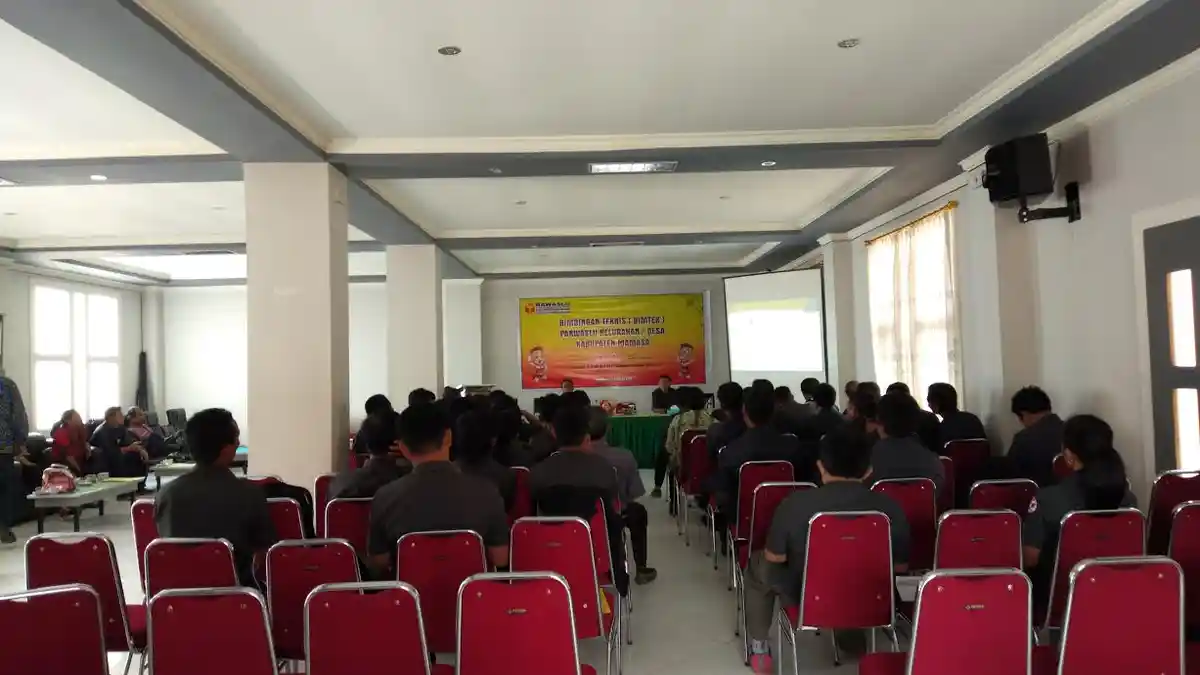Tingkatkan Kapasitas Panwaslu Desa dan Kelurahan, Bawaslu Mamasa Gelar Bimtek