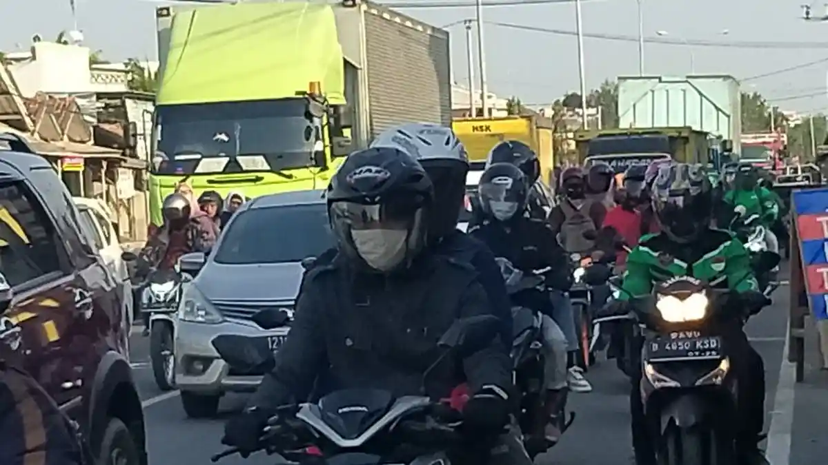 Puncak Arus Balik Idul Adha, Jalur Pantura Indramayu Padat Merayap