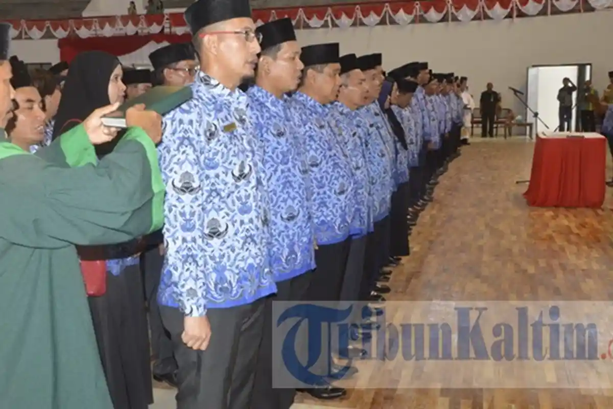 Pemerintah Naikkan Gaji PNS di 2018, Jumlahnya Wow Banget