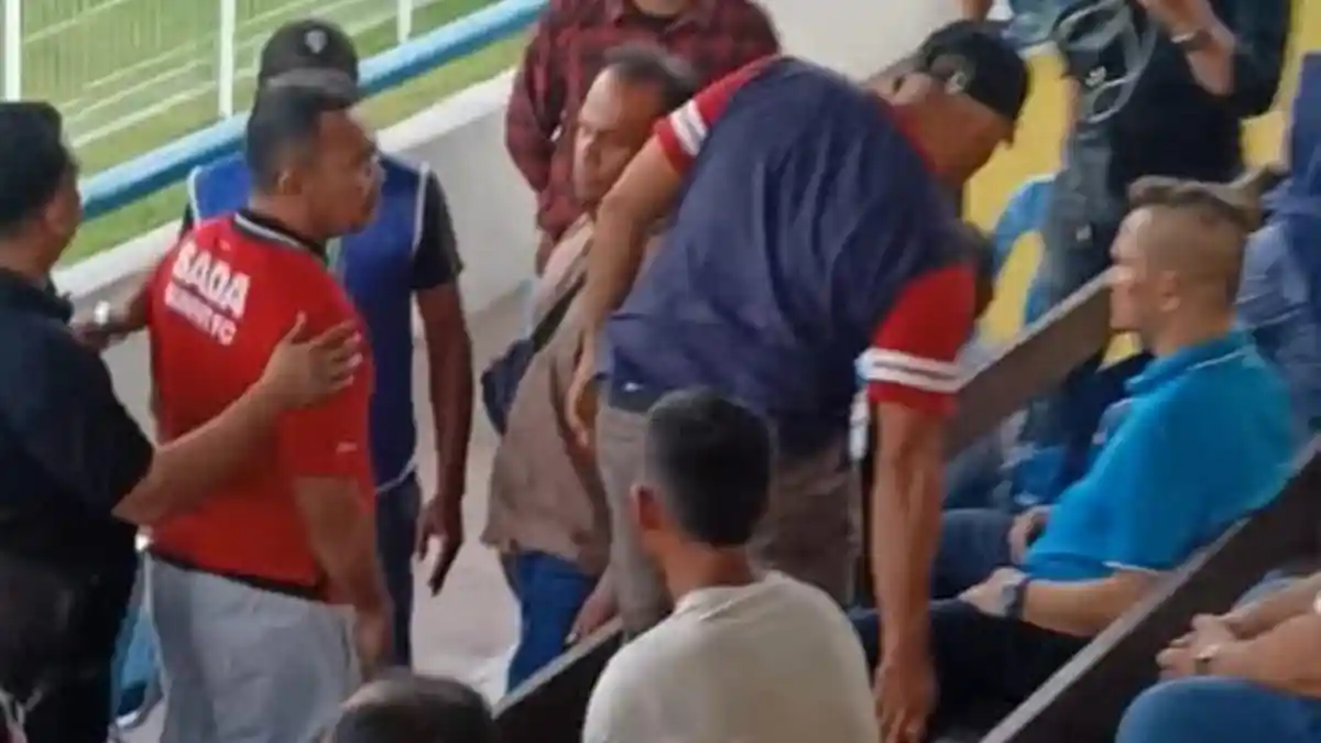 Arya Sinulingga Usir Presiden Persiraja Nazaruddin Dek Gam dari Stadion